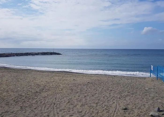 Apartment And Bike E And Sun *